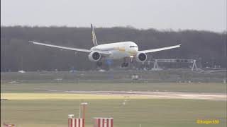 Jet Airways Boeing 777-300ER landing RW27 at schiphol