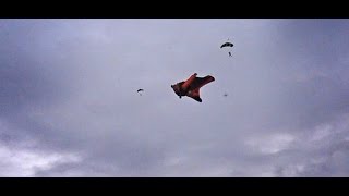 Wingsuit vs Canopy - High Speed Slalom