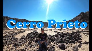 Estoy sentada en un cráter desierto| El volcán Cerro prieto Mexicali| Hay plantas aquí?