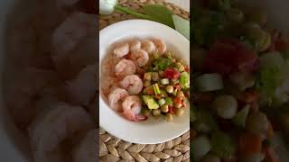 Garbanzo salad with shrimp 😋!