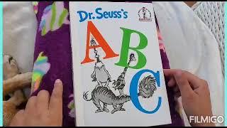 Dr. Seuss's ABC READ ALOUD