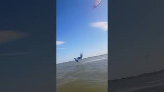 🔥Crazy kitesurfer playing around #kitesurfing #truekiteboarding #kitesurf #paradise