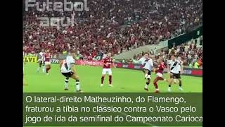 MOMENTO EM QUE JOGADOR DO FLAMENGO CHUT4 JOELHO DE JOGADOR DO VASCO