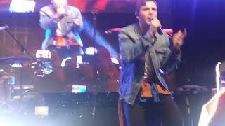 Comfortable - LAUV live in Manila 2017  (ATC)