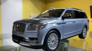 Scale 1/18 very detailed Lincoln navigator ￼￼