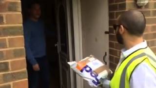 I've got a parcel for your next door neighbour... | Viral Videos