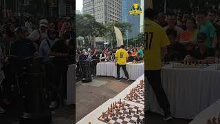 GRAND MASTER SUSANTO MEGARANTO LAWAN 20 PECATUR DI JALANAN CAR FREE DAY #shorts #chess #cfd