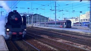 La locomotive à vapeur 231 K 8 au départ de Paris Gare du Nord