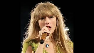 TAYLOR SWIFT GET VERY EMOTIONAL AND CONTROLING HER TEARS