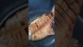 Fried carp. ปลาตะเพียนทอดกรอบ ๆ จ้า.