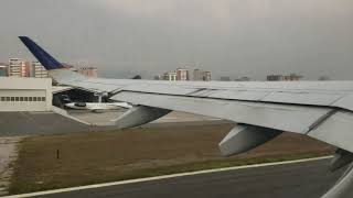 Despegue - Aeropuerto Internacional La Aurora - Ciudad de Guatemala - Guatemala