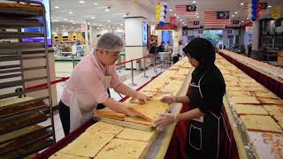 LONGEST FRESH FRUIT CAKE