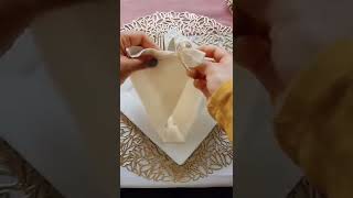 Quick & Easy Napkin Folding Tutorial. 🍽✨️