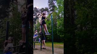 Учусь делать взрывные подтягивания 💥💣 не хватает😆 #pullups #training #streetworkout