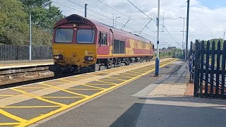 *mega rare* class 66 (66144) stopping at chester le street to drop of a worker