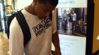 Trey Burke, NBA player, signing autographs (Michigan, Utah Jazz) - TopSignatures.com