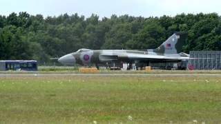 Vulcan XH558 Engine run