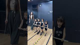 Training beautiful walking steps for a group of 5-year-old child models | Dàn mẫu nhí 5 tuổi ❤️