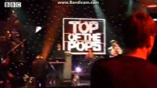 Adele - Top of the Pops 2008 - Behind-the-scenes video