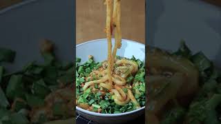 Stir-fried Udon with Ssamjang / 쌈장볶음우동 #Shorts