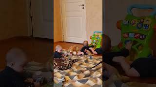 здесь сладким булочкам 7,5 месяцев #triplets #близнецы #многодетнаямама #тройня #тройняшки #малыши