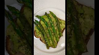 Easy avocado asparagus toast recipe 🥑 | Quick and easy | Healthy Avocado spread #shorts #youtube