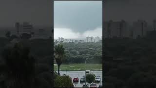 Un tornado marino atraviesa la costa en Vinaròs