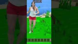 Well im on a Greenscreen but in Minecraft@alispagnola #letsfriends #minecraft #greenscreen #short