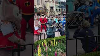 Belle has a sense of superiority in front of Stitch Shanghai Disney Lina Belle Disney Resident Amba