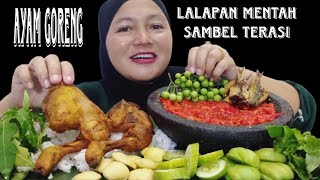 LALAPAN MENTAH AYAM GORENG IKAN ASIN SAMBEL TERASI|| MAKANAN SUNDA MUKBANG INDONESIA