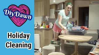 Holiday Cleaning in a caravan | speed Cleaning | Clean with me | DiyDawn