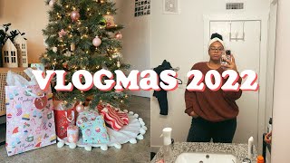 VLOGMAS | last minute Christmas shopping, anniversary gift + wrapping presents