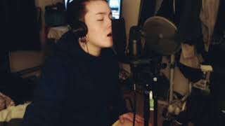 PAOLO NUTINI - AUTUMN LEAVES BY LOLA NOAH with nt1 rode ( singing test )