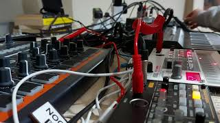 Ethnic house, techno jamming live with korg volca sample. #5 jamming afro beats