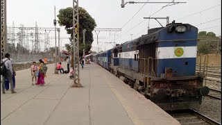 ED WDM-3A Hauled 16351 Mumbai CST - Nagercoil BALAJI Exp Smoothly Accelerates Past Vangani...!!!