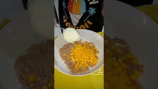 العشاء اليوم ساندويش تونة مع الذرة والمايونيز#المايونيز #ذرة #تونة #corn corn#mayonnaise #tuna