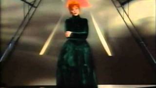 Mylène Farmer Ainsi soit je... Caramba Novembre 1989