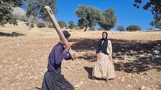 Stealing a gold ring by Shah Murad because of poverty and hunger