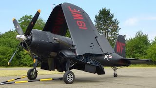 Big Old VOUGHT F4U CORSAIR AIRCRAFT ENGINES Cold Starting Up