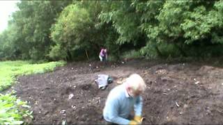 DIGGING FOR BOTTLES IN ILKLEY 17TH JUNE 2012