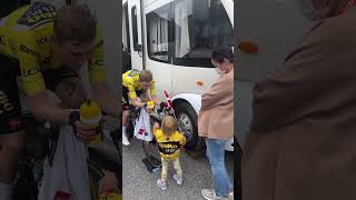 🤗Recuperación y tiempo en familia para el Maillot Amarillo.. Jonas Vingegaard  #Dauphiné