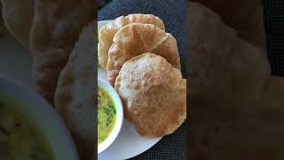 North Karnataka style puri and roasted chana gravy & potato sabji