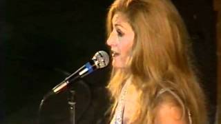 Dalida - Il Venait D'avoir 18 Ans Live In Prague 1977