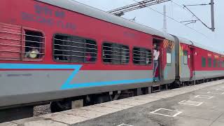 12409 Rig - Nzm Gondwana Superfast Express via Nagpur junction with BHILAI WAP - 7