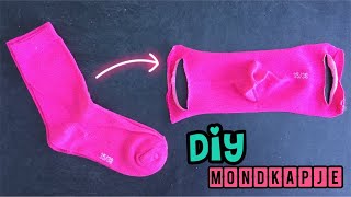 ★ DIY: ZELF MONDKAPJE MAKEN van een SOK ★ Mondkapje zonder naaimachine (Nederlands)