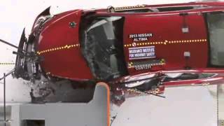 Crash Test 2013 - Nissan Altima (Small Overlap Test) IIHS