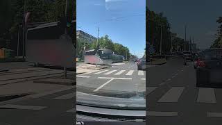 Kad autobus zablokira tramvaj. / When the bus blocks the tram. #dashcamcroatia #dashcam