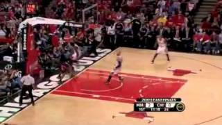 LeBron James One-Handed Dunk against the Bulls (Game 1, May 15, 2011)