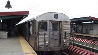 J train at Halsey Street