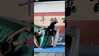 【少林七小侠】 ShaolinBoys小松：等等，不对劲（上） #shorts #ytshorts   #kungfu #gongfu #status #foryou